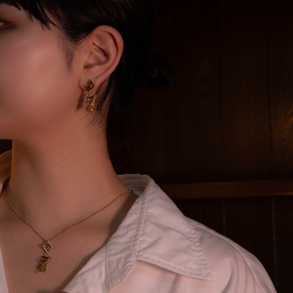 ＨＯＦＭＵＳＩＣＡ　チェロ・ブランピアス